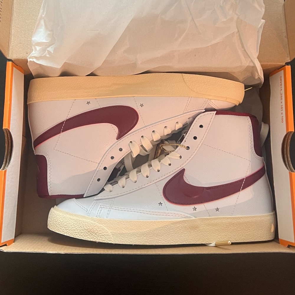 New in Box Nike Blazer Mid ‘77 SE